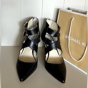 MICHAEL KORS HEELS 👠 US Size 6 🚨 Lightly Worn